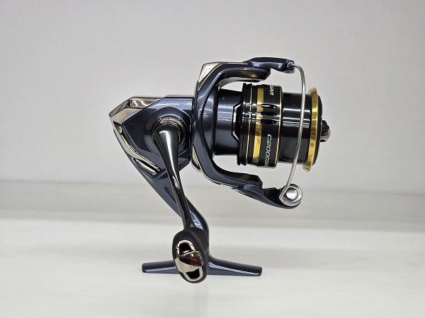 品】 ダイワ Daiwa スピニングリール 21 アルテグラ C2000SHG 箱あり