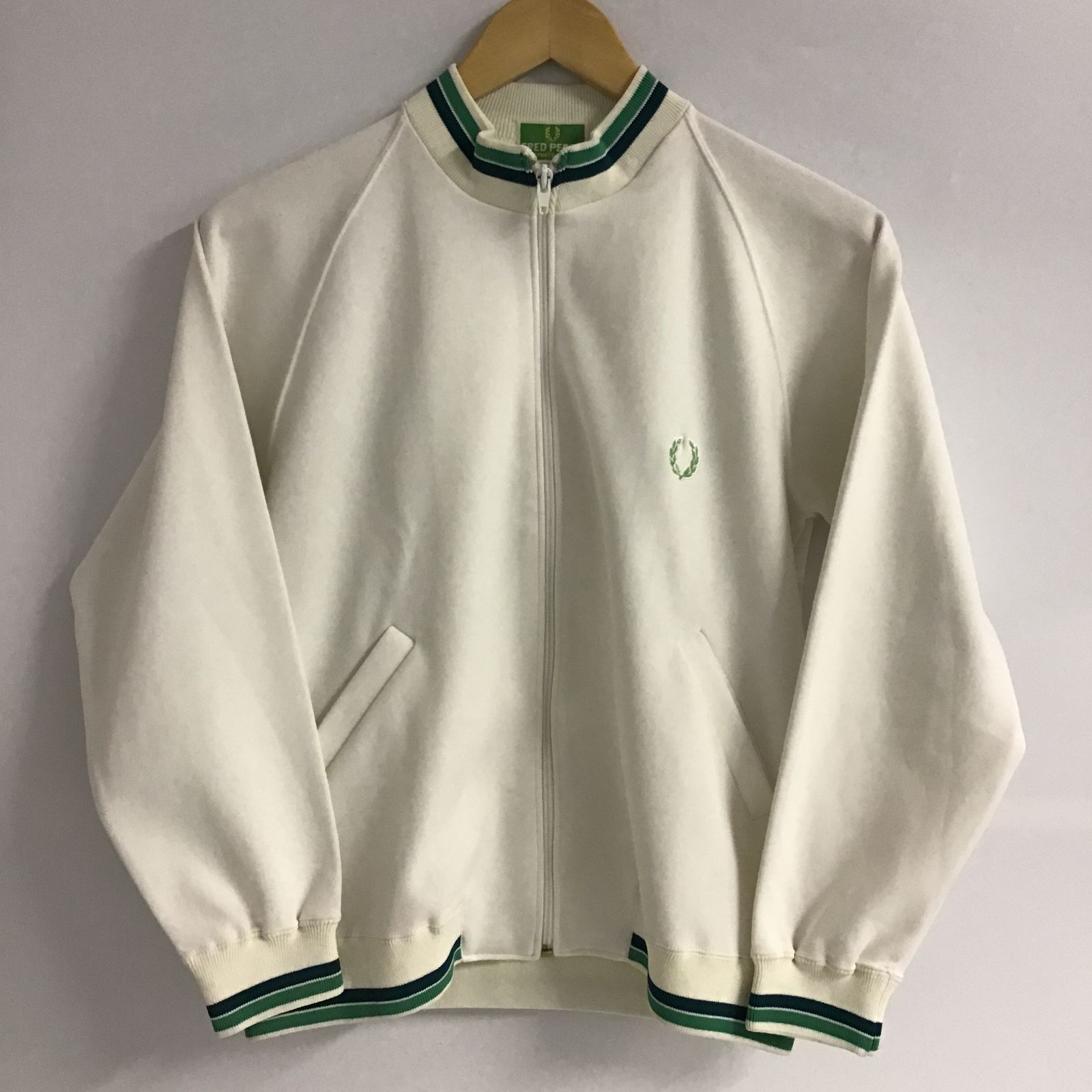 八戸77-2-514】FRED PERRY フレッド・ペリー トラックジャケット 