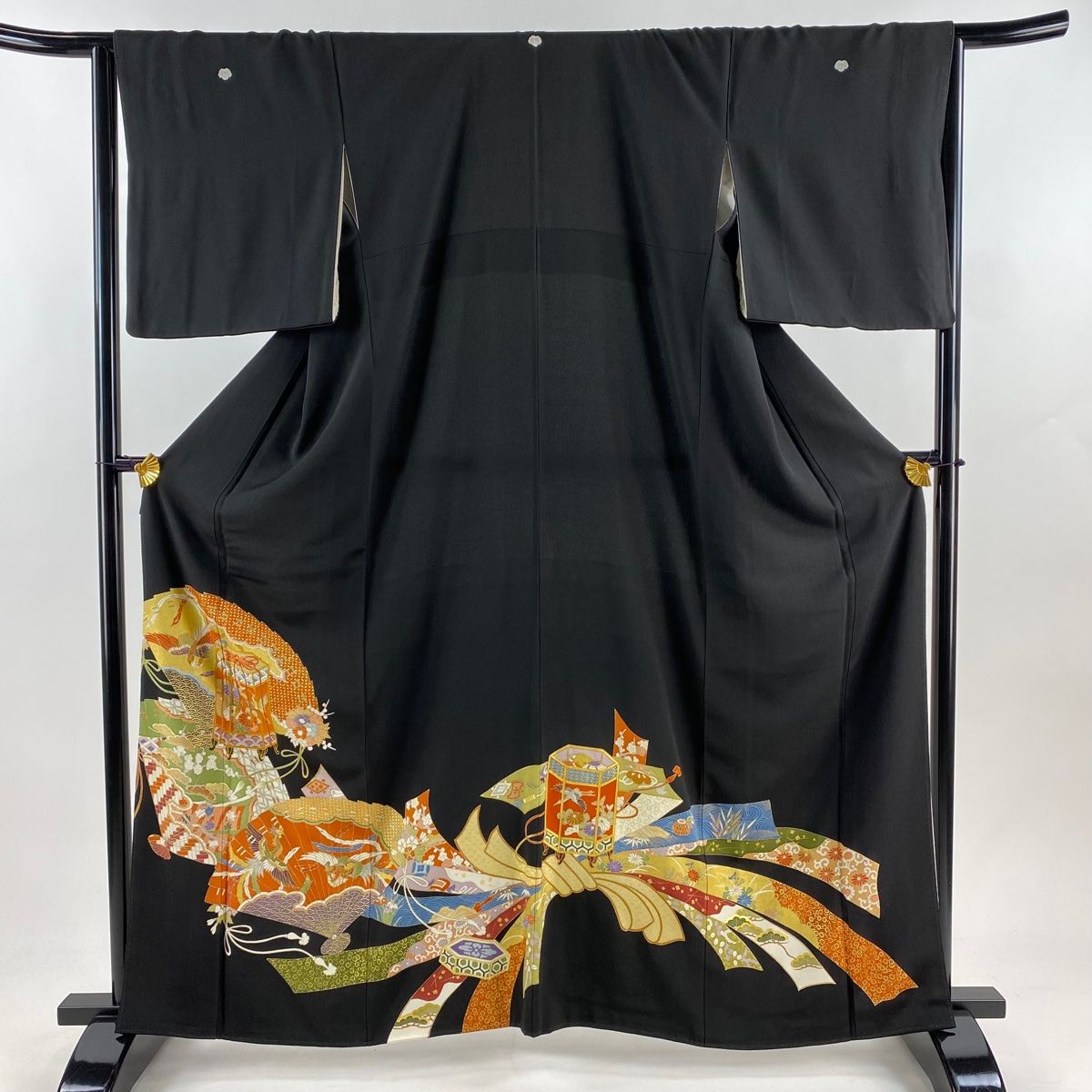 黒留袖 身丈162.5cm 裄丈66cm M 袷 千總 落款 桧扇 貝桶 刺繍 金彩 黒 正絹