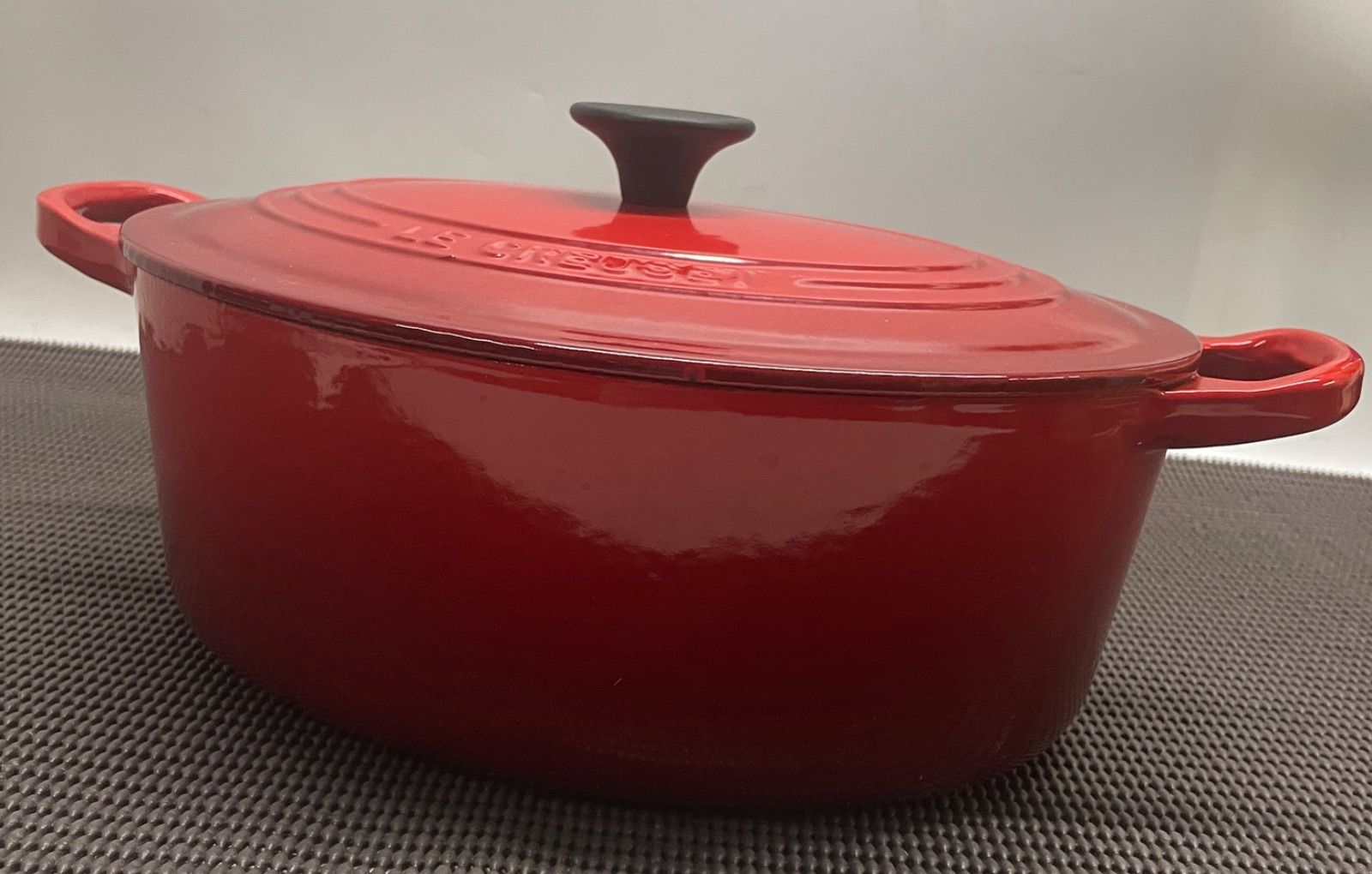 ◇ Le Creuset ココット オーバル 25cm チェリーレッド 【キズ