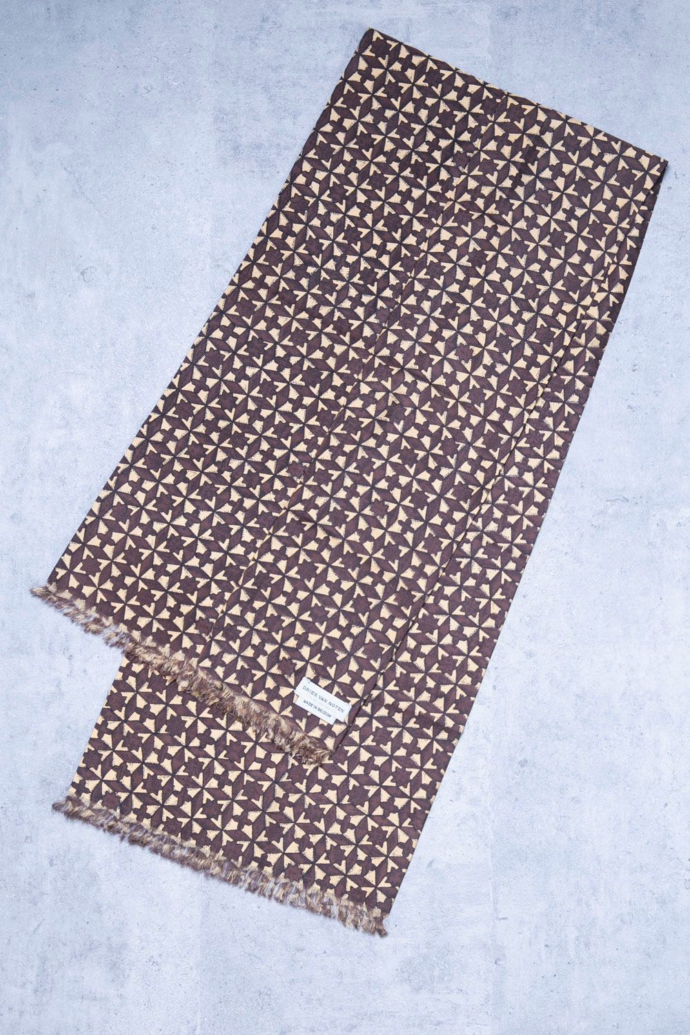DRIES VAN NOTEN （ドリスヴァンノッテン） シルクストール Amazon | (ドリスヴァンノッテン) DRIES VAN NOTEN FORTS SCARF