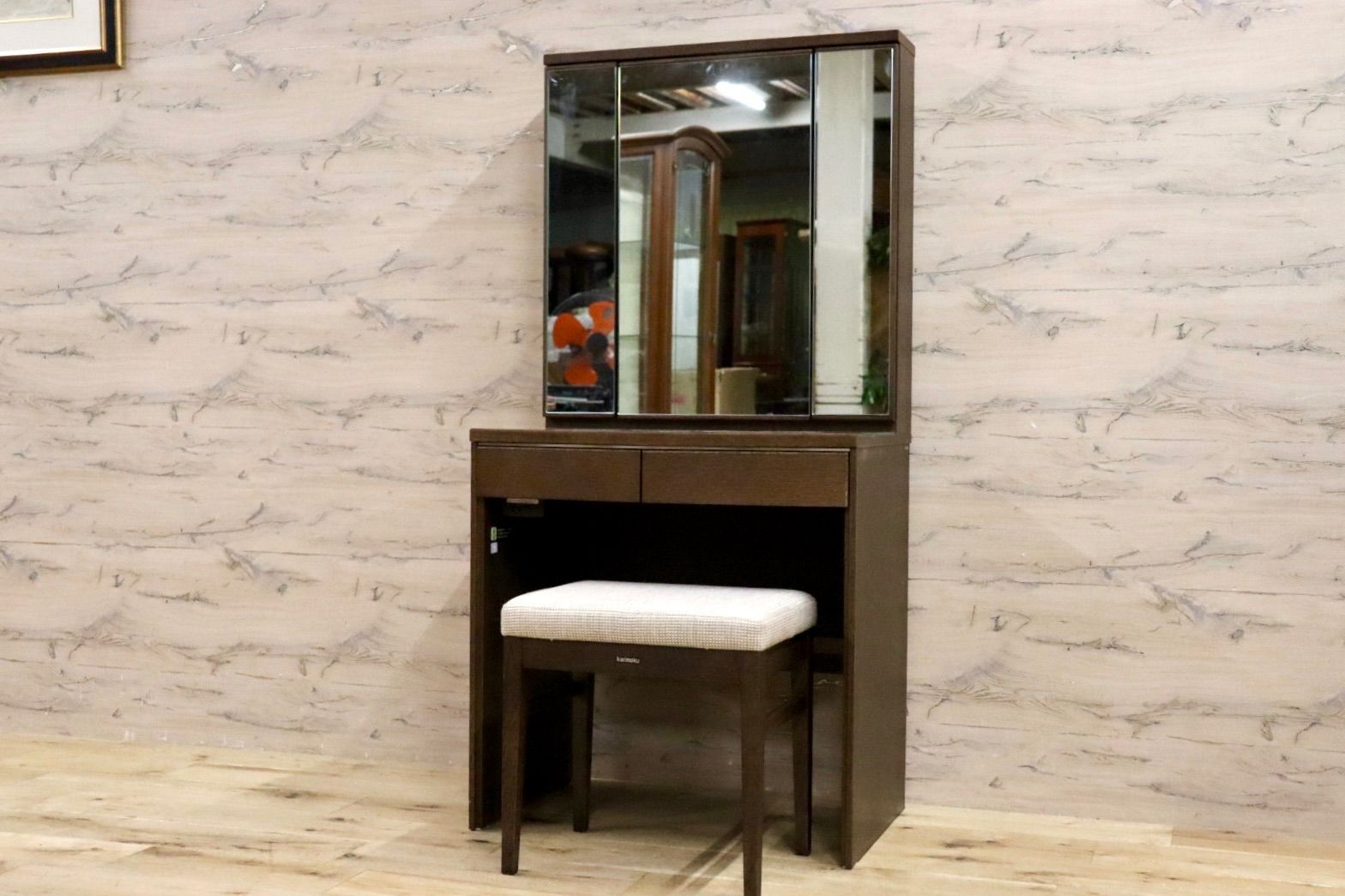 GMIH278○karimoku | カリモク QT2321 ドレッサー 三面鏡 鏡台 化粧台 オーク材 モカブラウン 国産家具 定価約18.8万