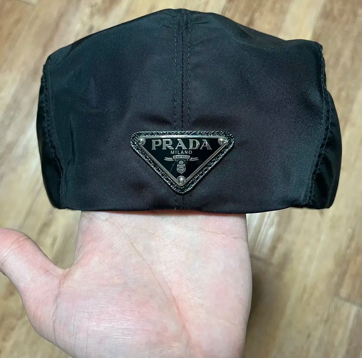 PRADA ブラック ベレー帽 Prada ベルベット ベレー帽 | ブラック