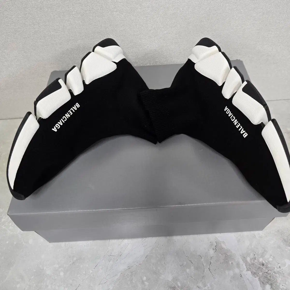 BALENCIAGA スピードトレーナー スニーカー 巾着袋つき バレンシアガ org.jpg