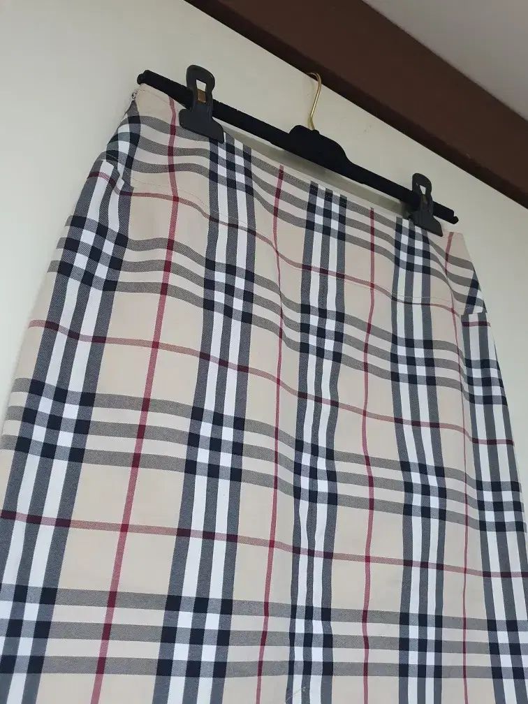 BURBERRY LONDON