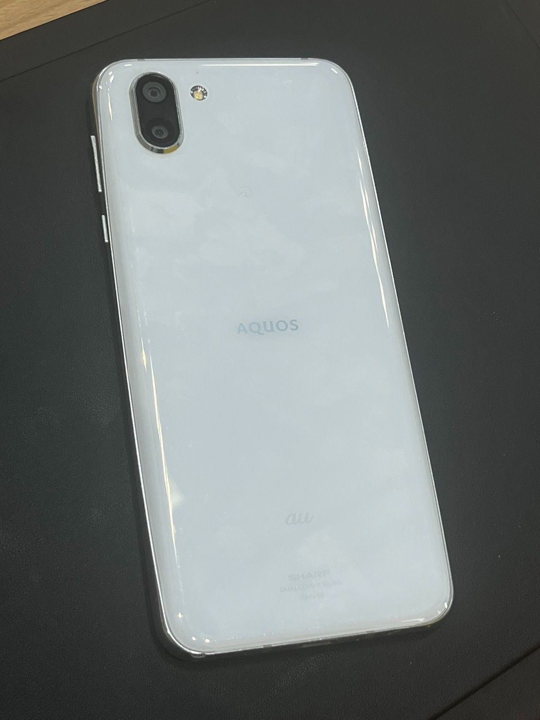 【EL3】au SHV42 AQUOS R2 ホワイト　64GB　スマートフォン　本体　アクオス　MK7229