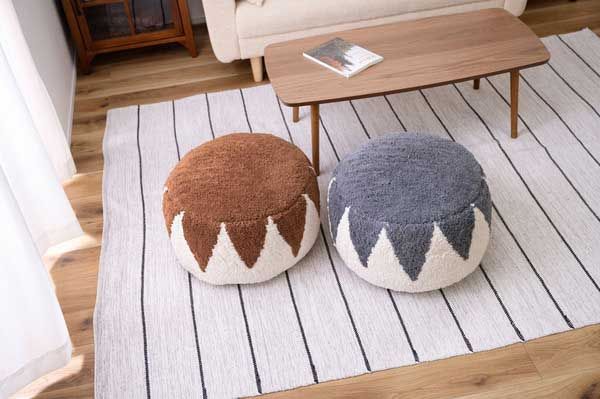 発泡ビーズのビッグクッションスツール