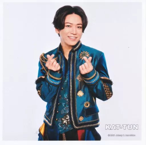 全てJロゴ！KAT-TUN 公式写真　303枚まとめ売りセット！ 全てJロゴ！KAT-TUN 公式写真 303枚まとめ売りセット！ - メルカリ