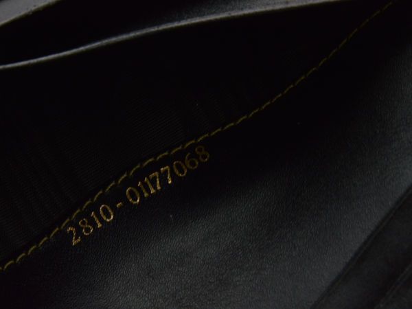 フェンディ FENDI ペカン 長財布/ロングウォレット レザー ブラック  