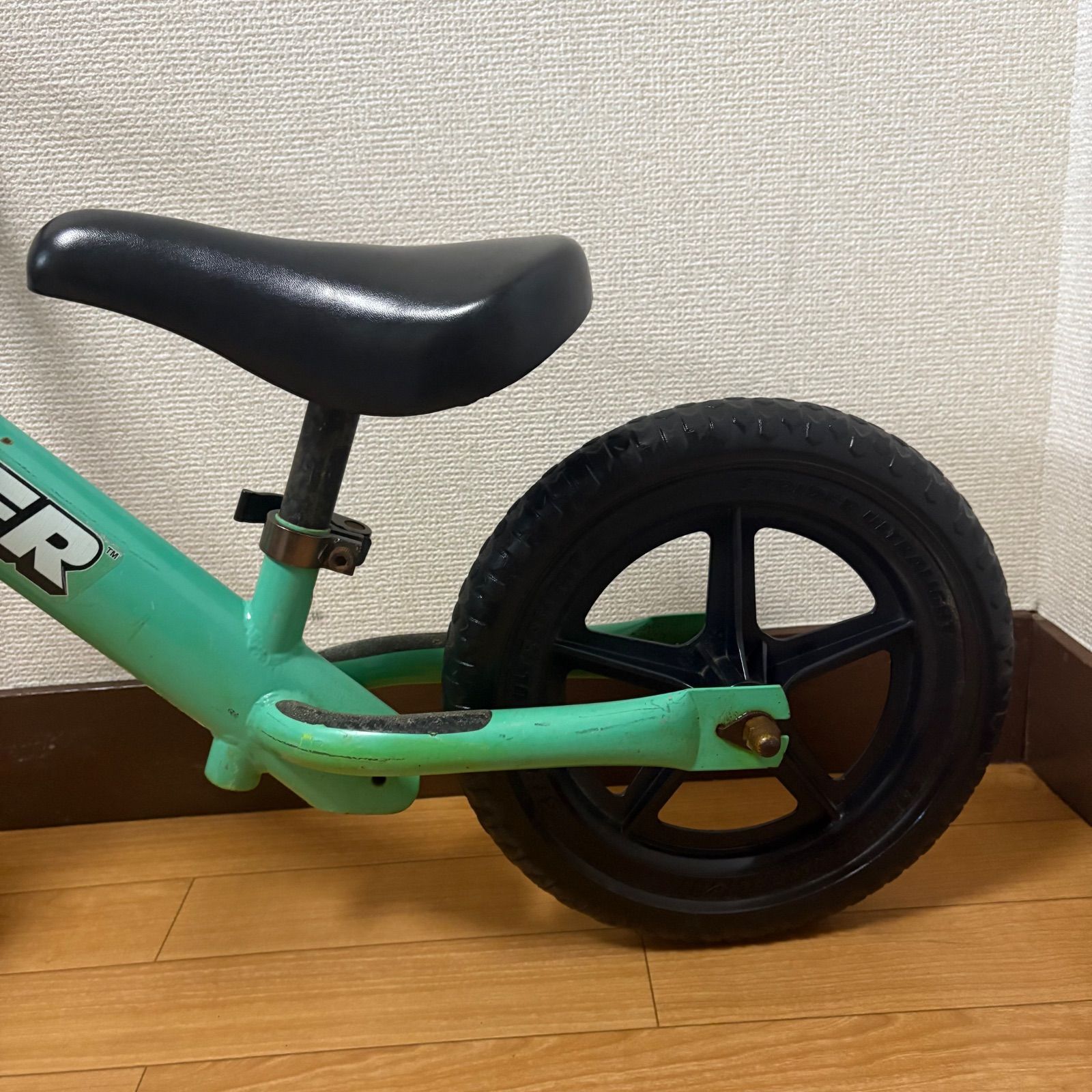 ストライダー ST-J4 グリーン 美品 ストライダー キックバイク ST-J4