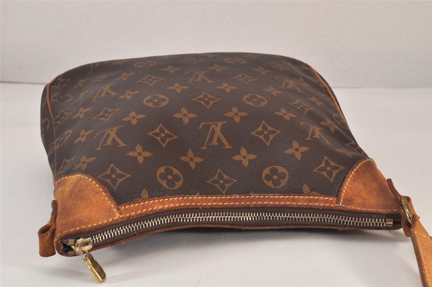 LOUIS VUITTON ルイヴィトン モノグラム オデオン PM ショルダー