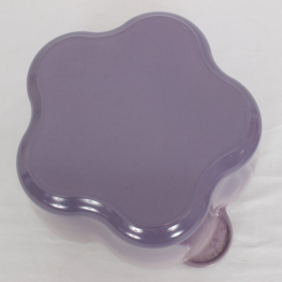 美品】ル・クルーゼ ココットフルール 20cm ブルーベルパープル