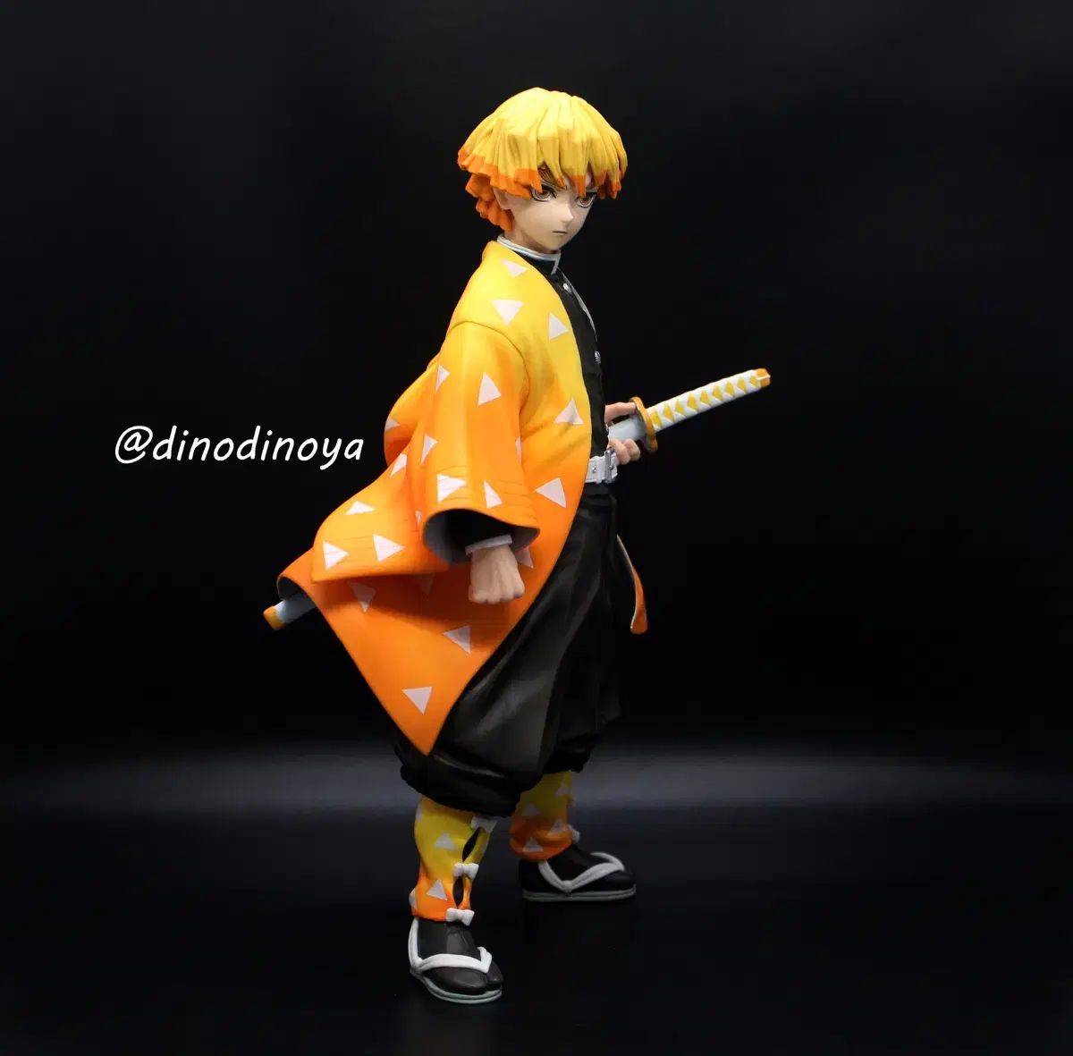 現物 一番くじ 鬼滅の刃 善逸 A 賞 ライトニングの 兄弟