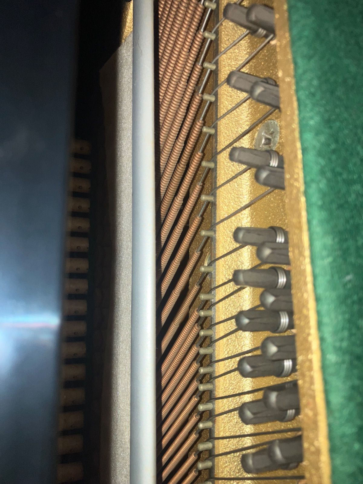 カワイ小型ピアノ置かれる場所に制約の有る方に