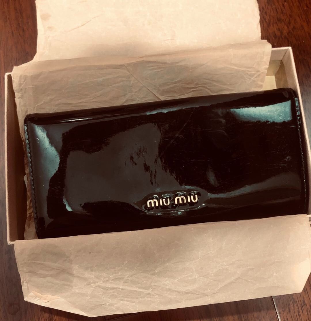 ミュウミュウ リボン ウォレット 長財布 ブラックパテントレザー 長財布