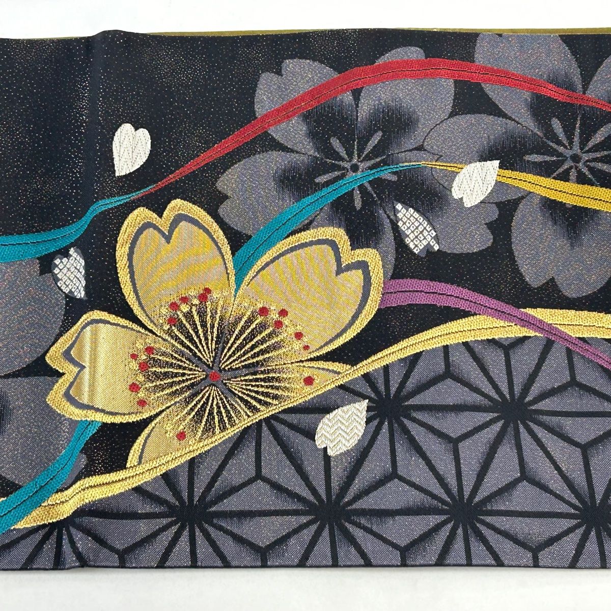 袋帯 秀品 振袖向き 桜 麻の葉 金糸 箔 黒 六通 正絹 【中古】 - メルカリ