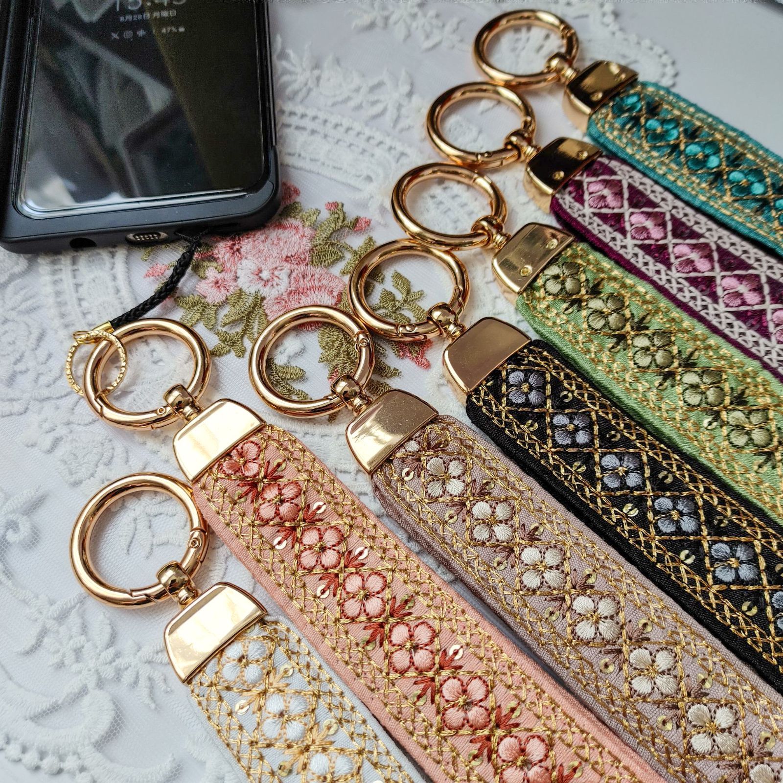 【未使用】アクセサリー　ストラップ　刻印18kGP スマホ ストラップ 手首 ストラップホルダー 携帯電話