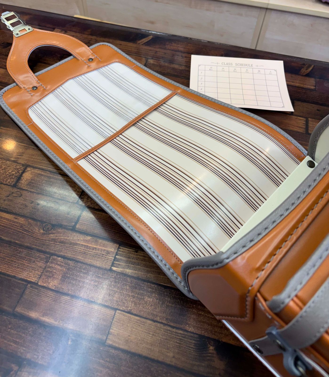 価格比較でお得にお買物。 アウトレット品 ユーロスタイル キャメル|グレージュ 榮伸 エイシン フィットちゃん背カン搭載 ランドセル