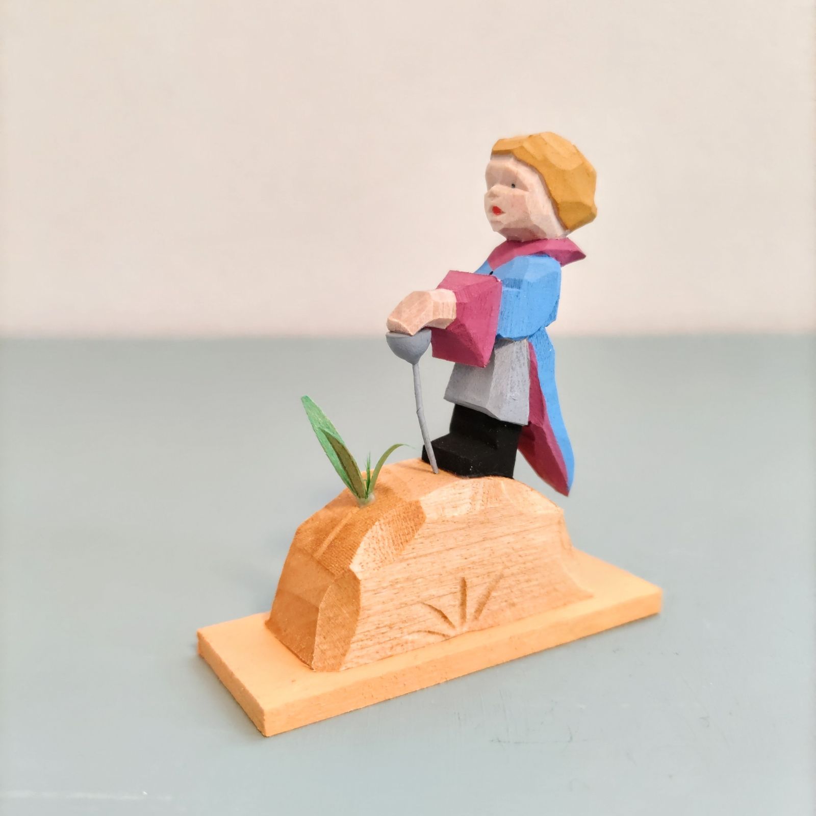 販売卸値 聖ルチア ドイツ木工芸品 エミールヘルビッヒ工房 木製人形