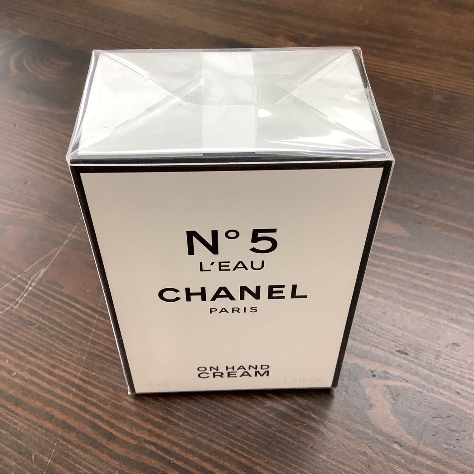 【美品】CHANEL N°5 L'EAU ハンドクリーム 50ml Amazon.com : N°5 L'Eau On Hand Cream : Beauty & Personal Care