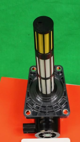 BOLT C|R