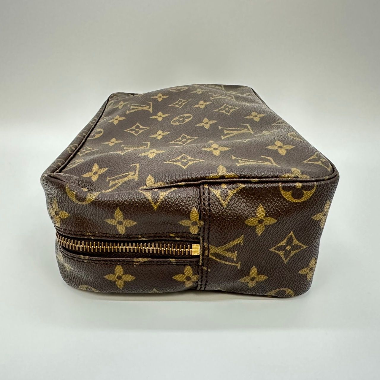 Louis Vuitton トゥルース トワレット 28 バッグ　M47522 LOUIS VUITTON ルイ・ヴィトン トゥルーストワレット28 セカンド