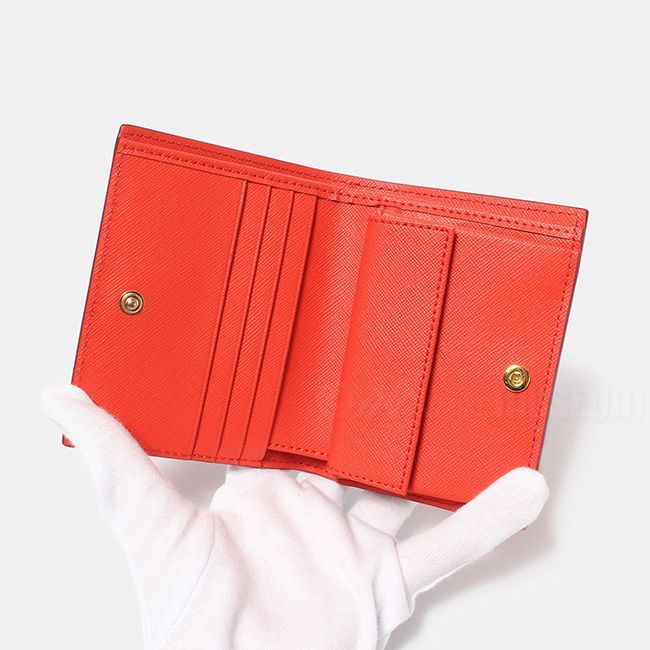 新品未使用】MARNI マルニ 財布 二つ折り財布 サフィアーノレザー製 ...