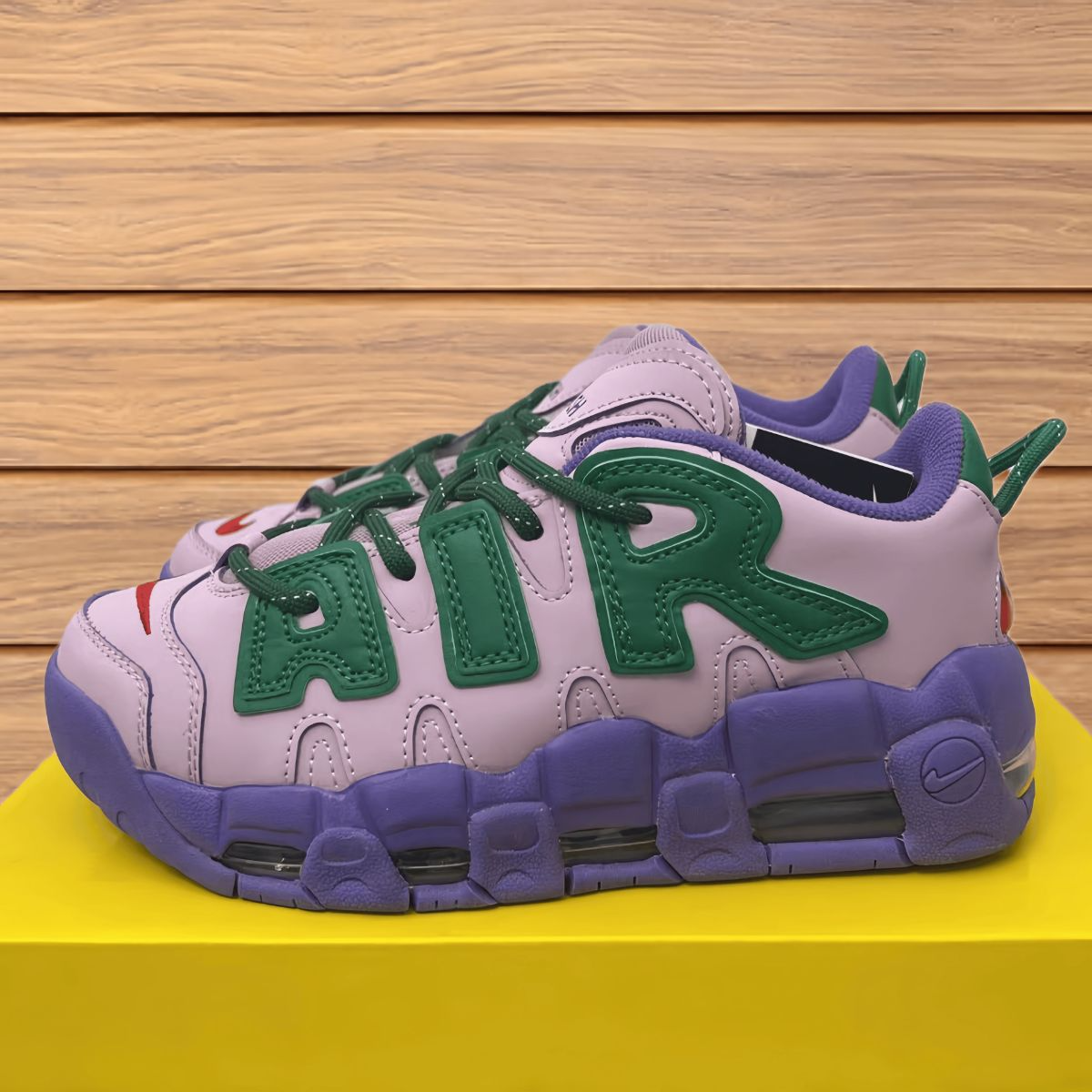 新品未使用ナイキ AMBUSH x Nike Air More Uptempo Low “Lilac スニーカー