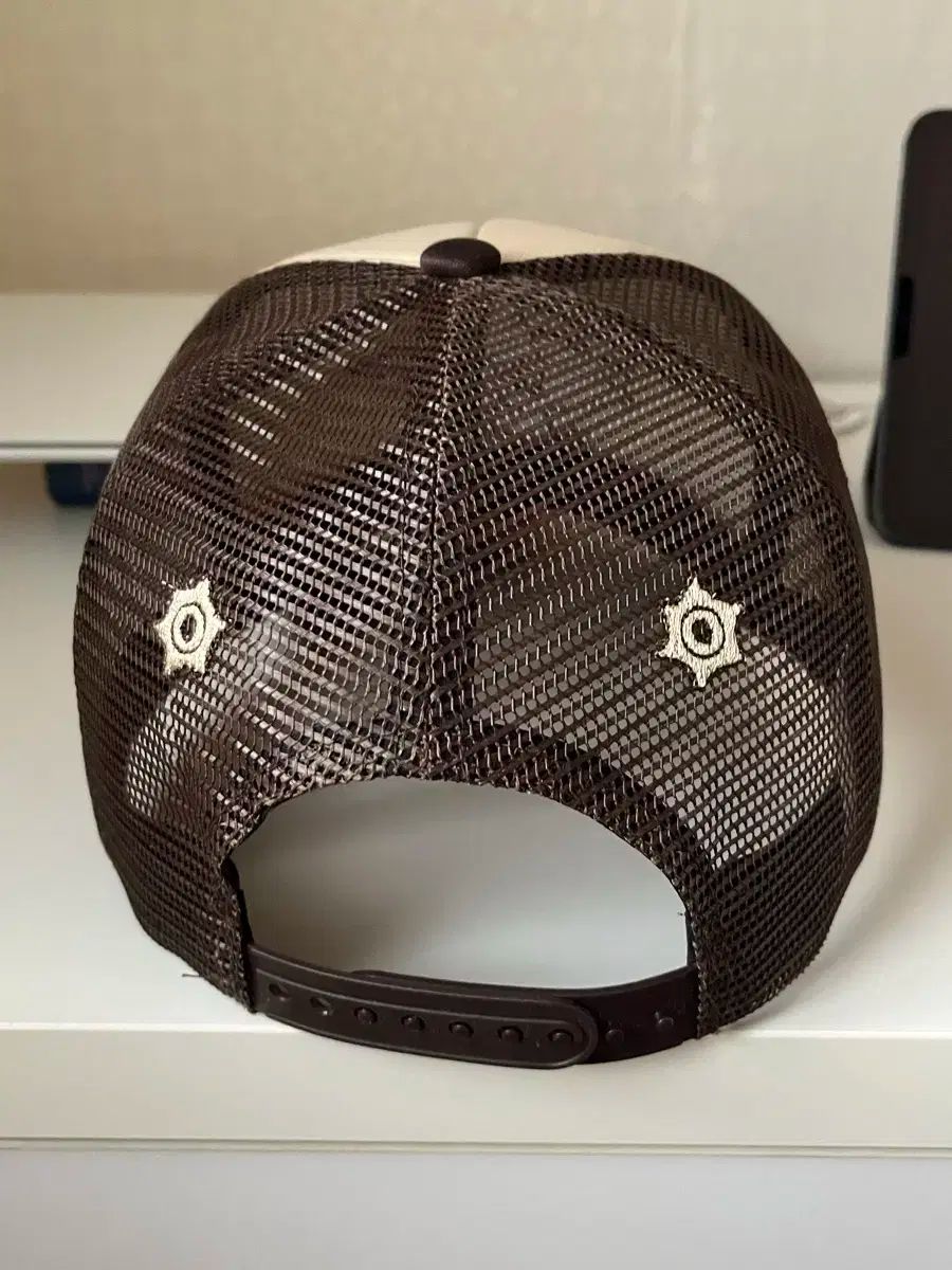 Passion トラッカーキャップ ブラウン