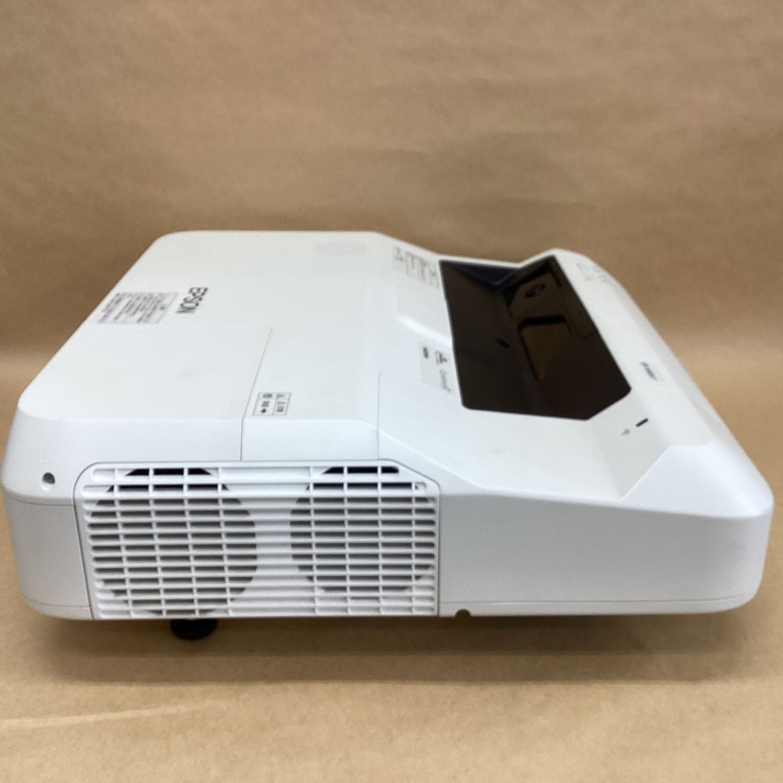  ランプ使用0時間 エプソン インタラクティブ プロジェクター EB 1440 UT 3800ルーメン 超短焦点 1920 1200 無線対応 HDMI D SUB USB Bケーブル リモコン プロジェクター本体 プロジェクター