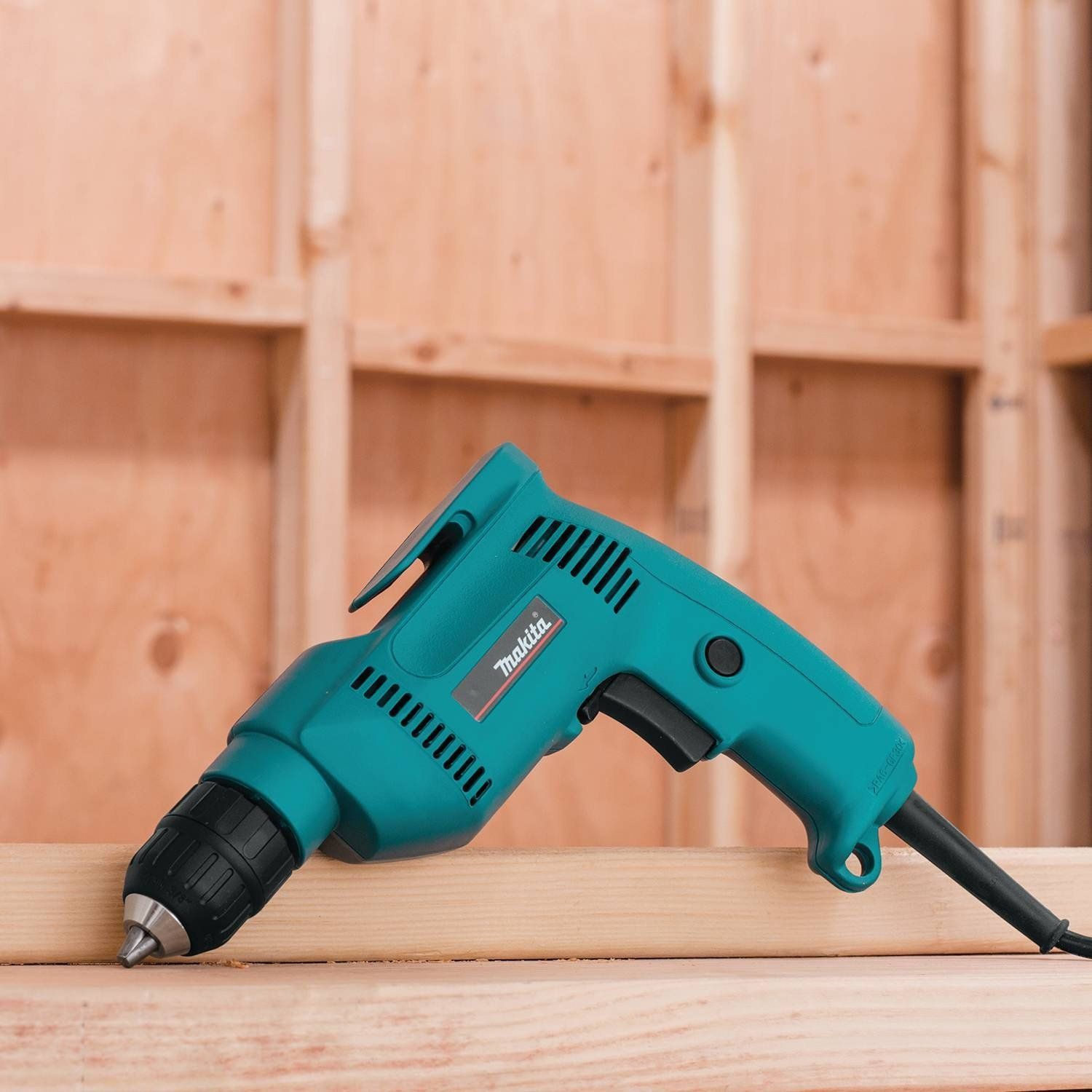 マキタ(Makita) 無段変速ドリル 6408 [最大穴あけ能力:鉄工 マキタ(Makita) 無段変速ドリル 6408 [最大穴あけ能力:鉄工