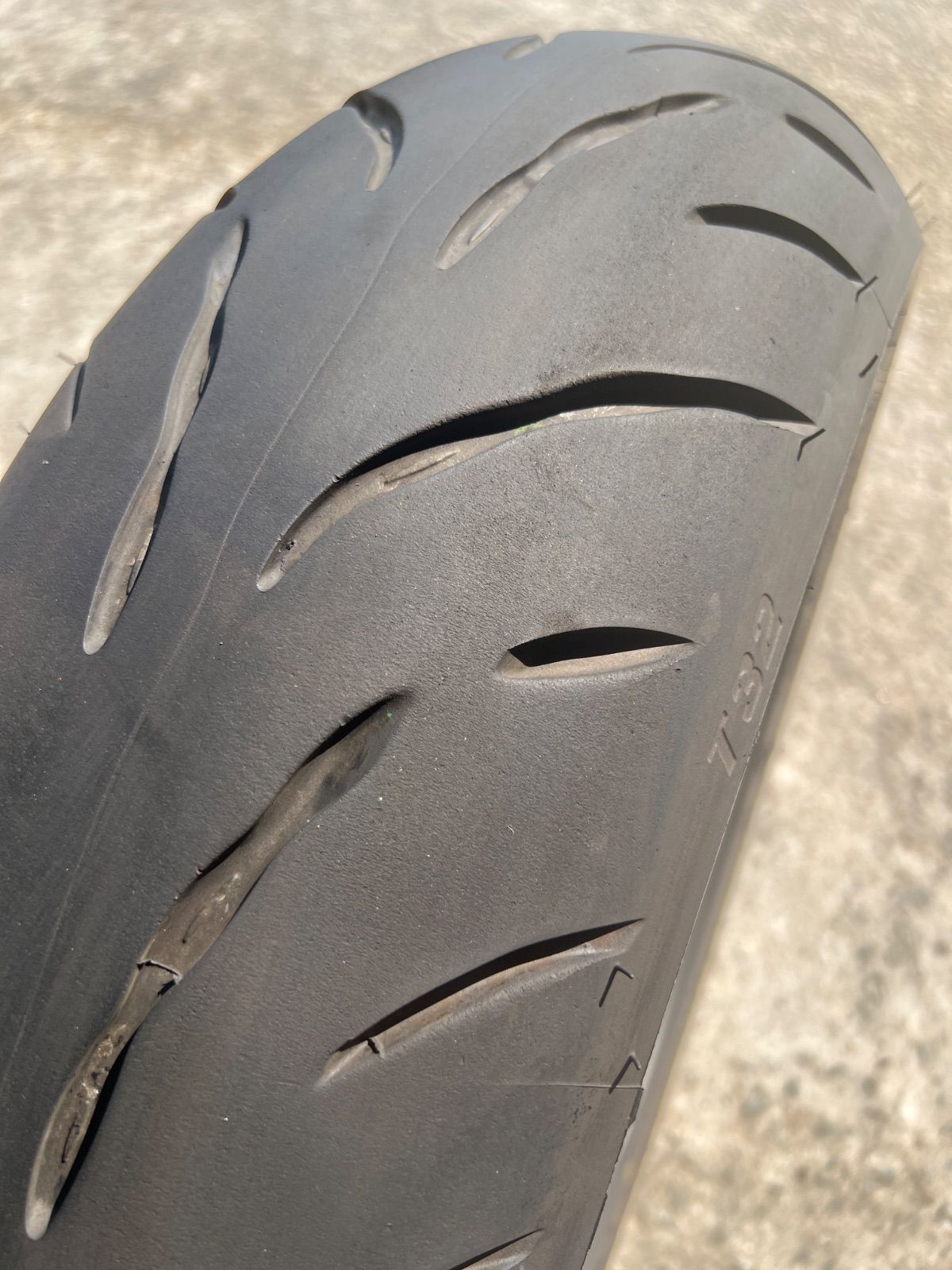 ブリヂストン T32 前後セット 120/70ZR17 180/55ZR17 253 - メルカリ