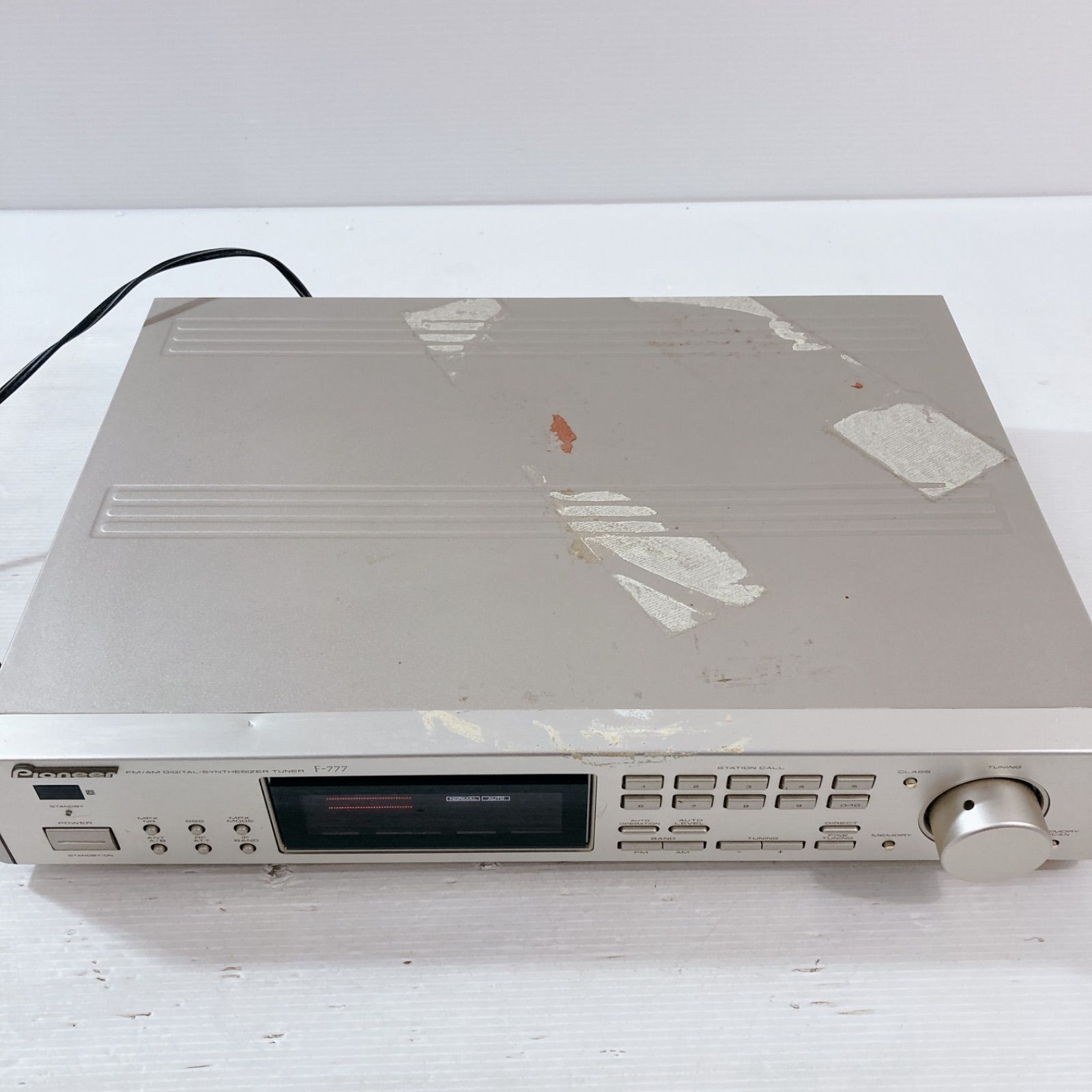 パイオニア F-777 DIGITAL SYNTHESIZER TUNER Pioneer F-777 FM/AM Digital-Synthesizer Tuner from Japan