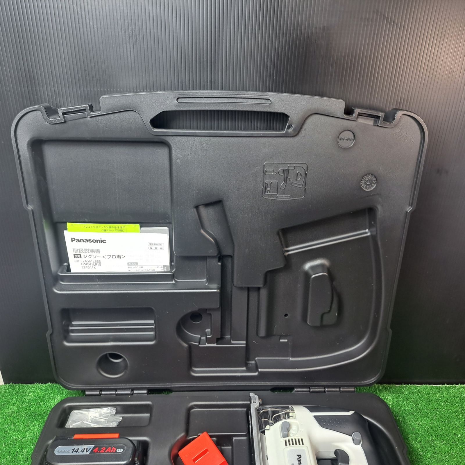 特売品◇期間限定◇! パナソニック Panasonic コードレスジグソー14.4V EZ4541LS2S-B 岩槻店 即日配送可！