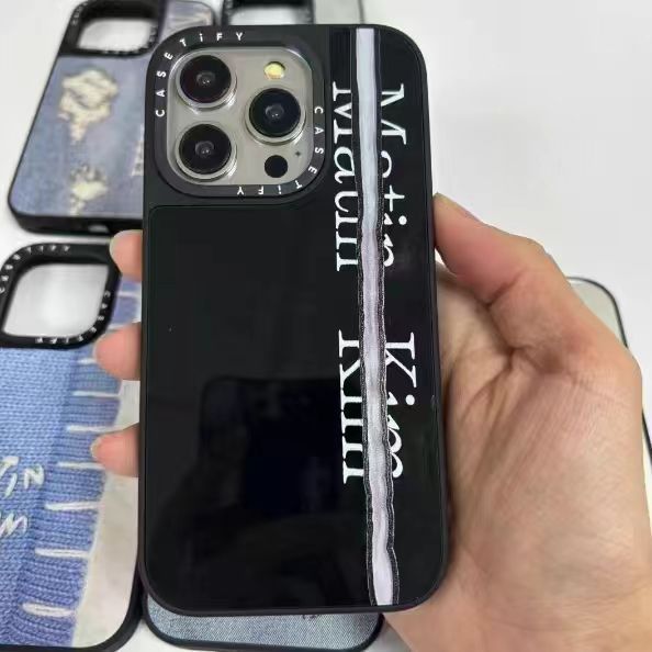 大人気売れ筋商品！】 Matin Kim マーティンキム 携帯カバー 