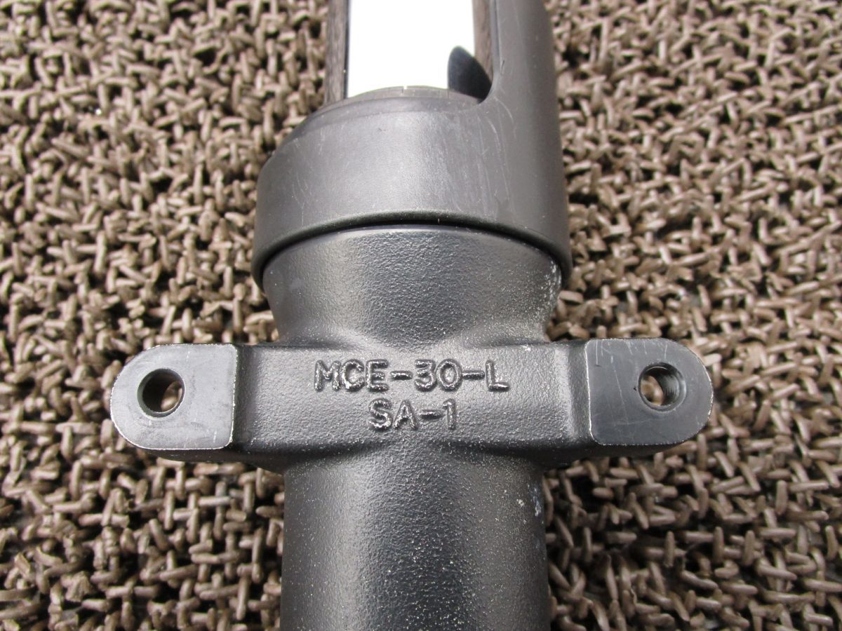 フロントフォーク