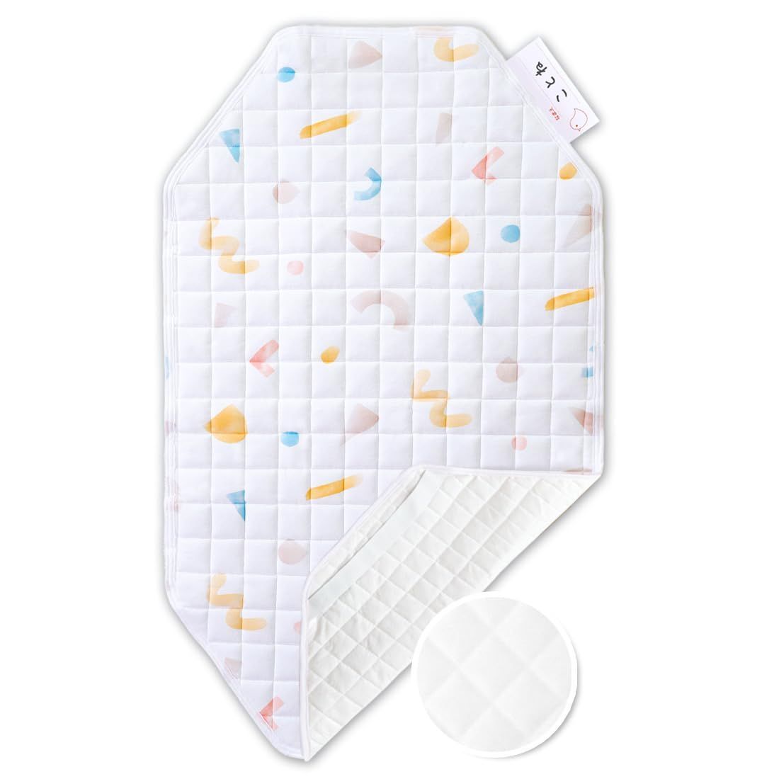 (ケラッタ) 【防水】 コットカバー 保育園 お昼寝 ふんわり中綿キルト 綿100% お名前ネーム付き 四隅ゴム (60x101センチメートル ジオメトリー)