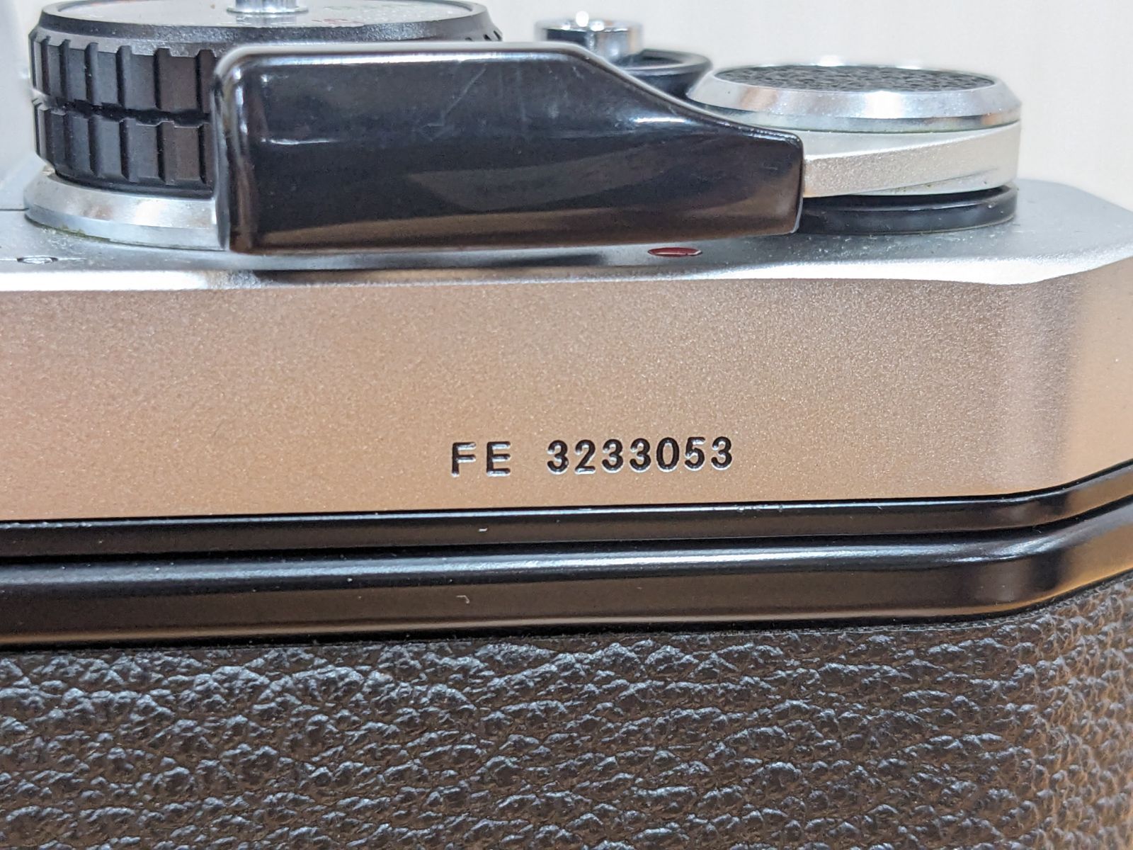  動作品 Nikon ニコン FE フィルムカメラ シルバー ボディ M 2377 一眼レフカメラ(フィルム) フィルムカメラ