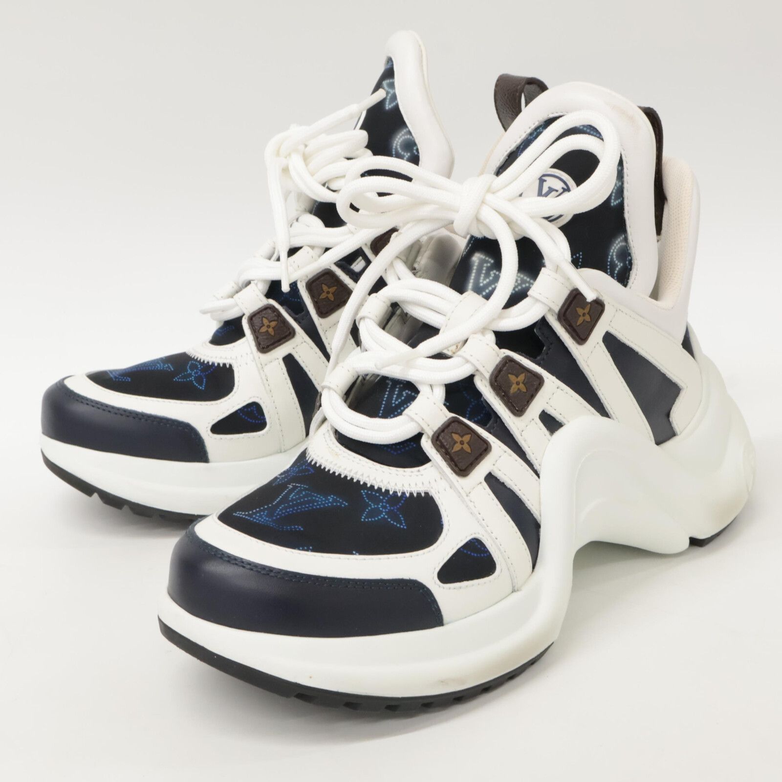 LOUIS VUITTON ルイヴィトン モノグラム LV アークライトライン 36