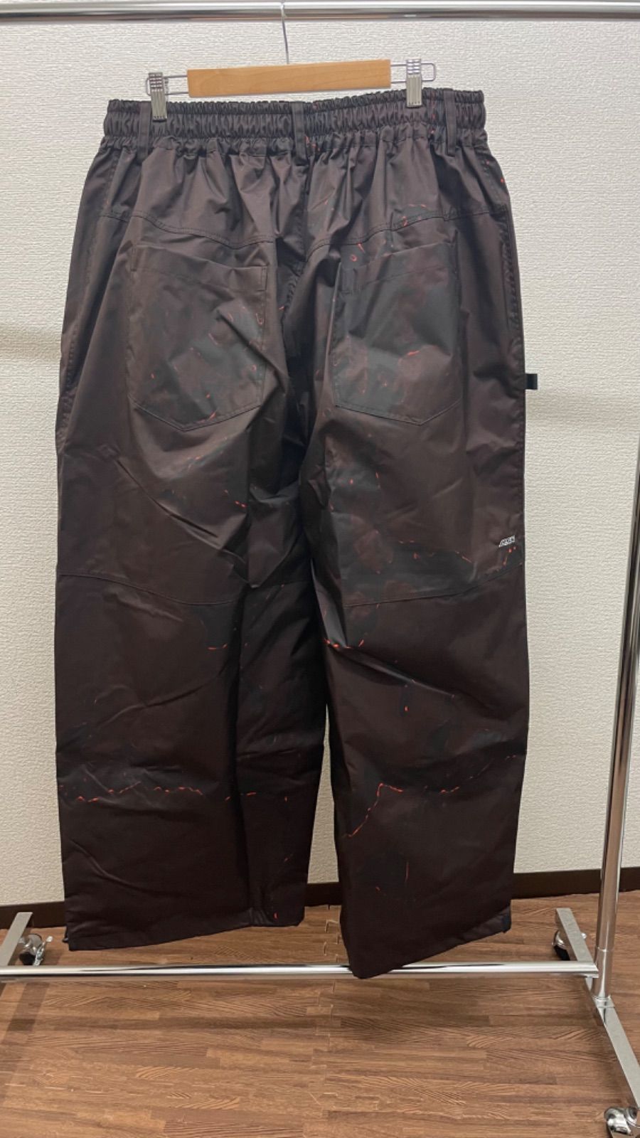 24-25 BSRABBIT DSXBS NEW SUPER WIDE PANTS TRIANGLE RED 【公式通販】
