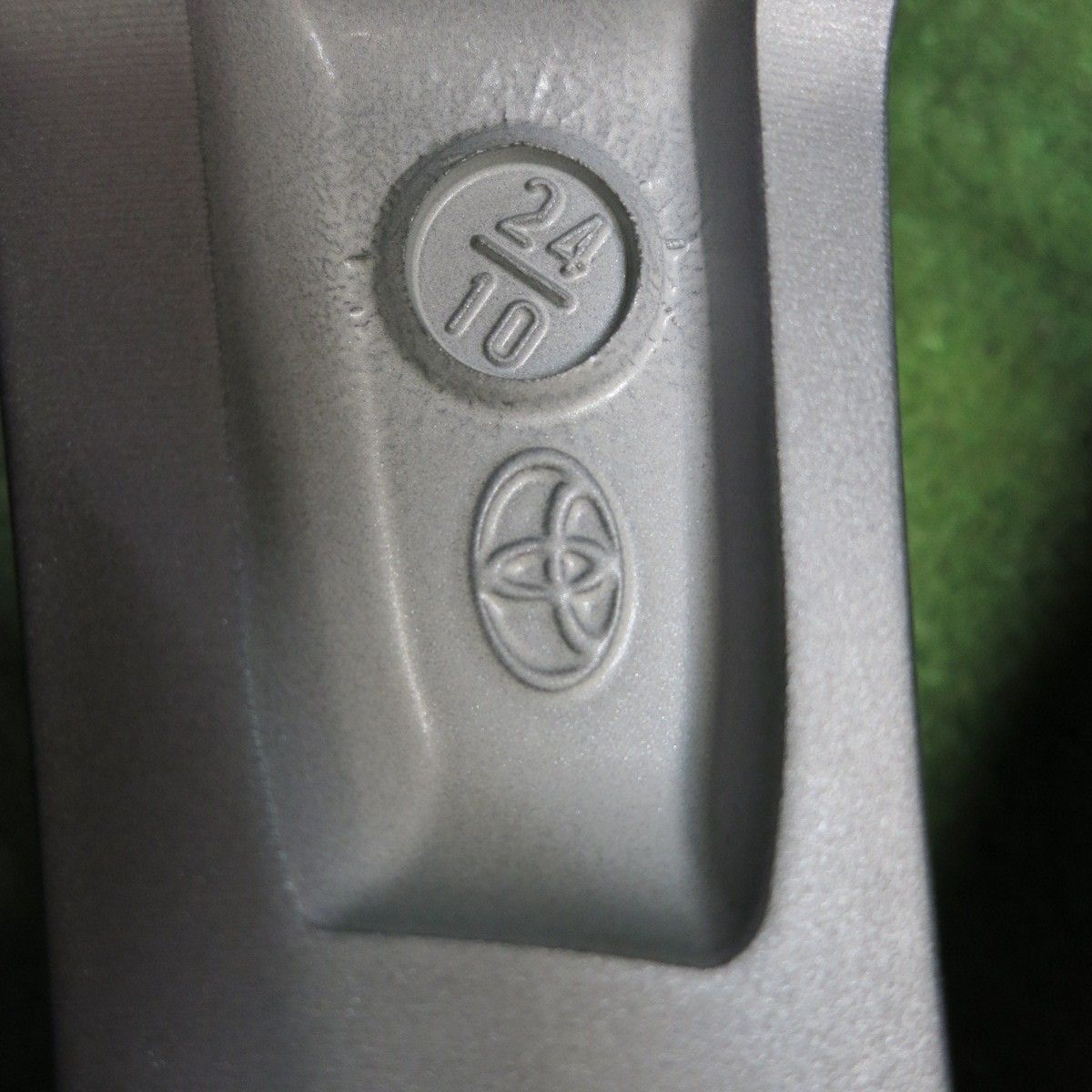 2本 送料込み ノーマル+金字 NSK JAPAN 030-6 AC3 BEARING for NISSAN 32275