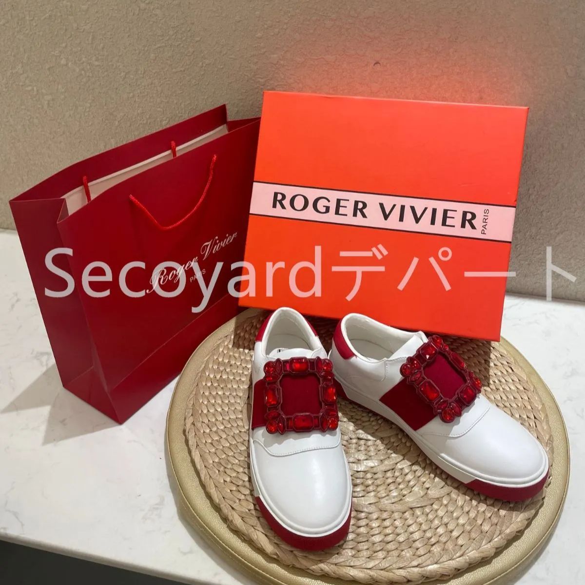 新品未使用 roger vivier ロジェヴィヴィエ スニーカー レディース 箱付 1804 - メルカリ