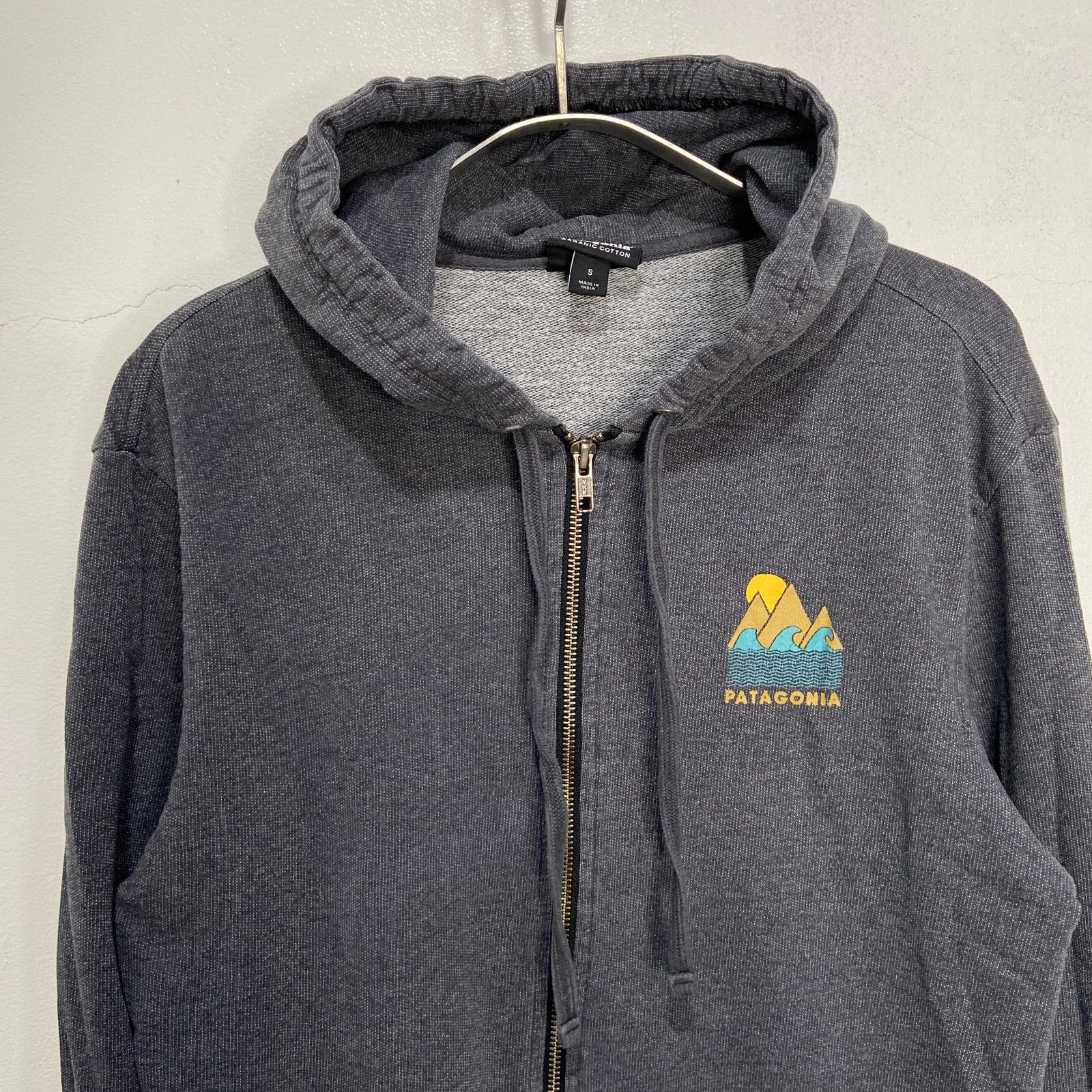☆patagonia☆パタゴニア☆バックプリントジップパーカー