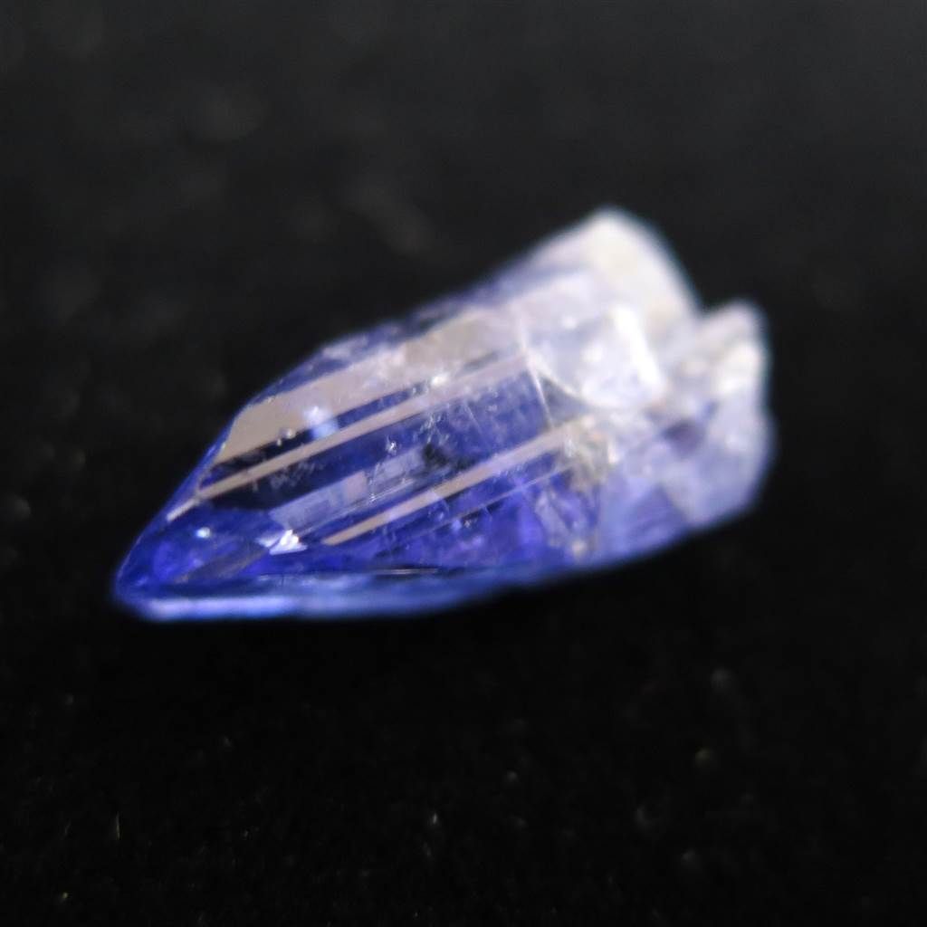 タンザナイト 原石 結晶 4.24ct - 榎本通商 - メルカリ