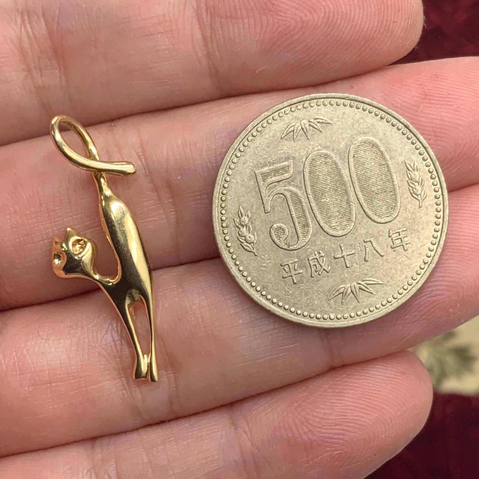 K18 ネコ ペンダントトップ 2.1g 純金 K24 K18 2024 キャット コイン ネックレス 1/25oz 送料無料 ペンダント 24金  18k ゴールド 記念 エリザベス女王 2024年 限定 ネコ ねこ 猫 EmN0199 : Eimys world - 通販 -  Yahoo!ショッピング