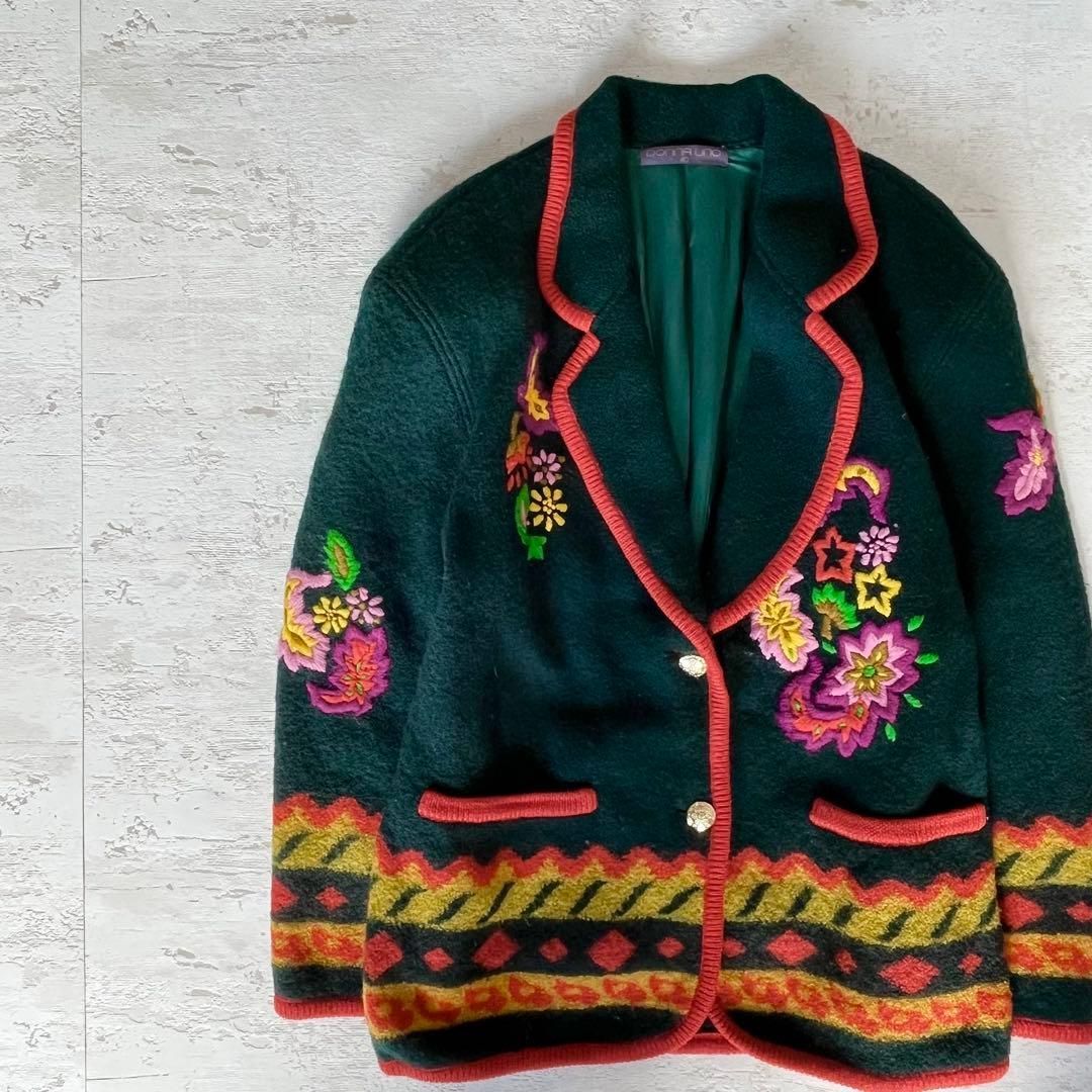 donna uno 花柄刺繍入りグリーンウールジャケット肩パッド入りフリーサイズ