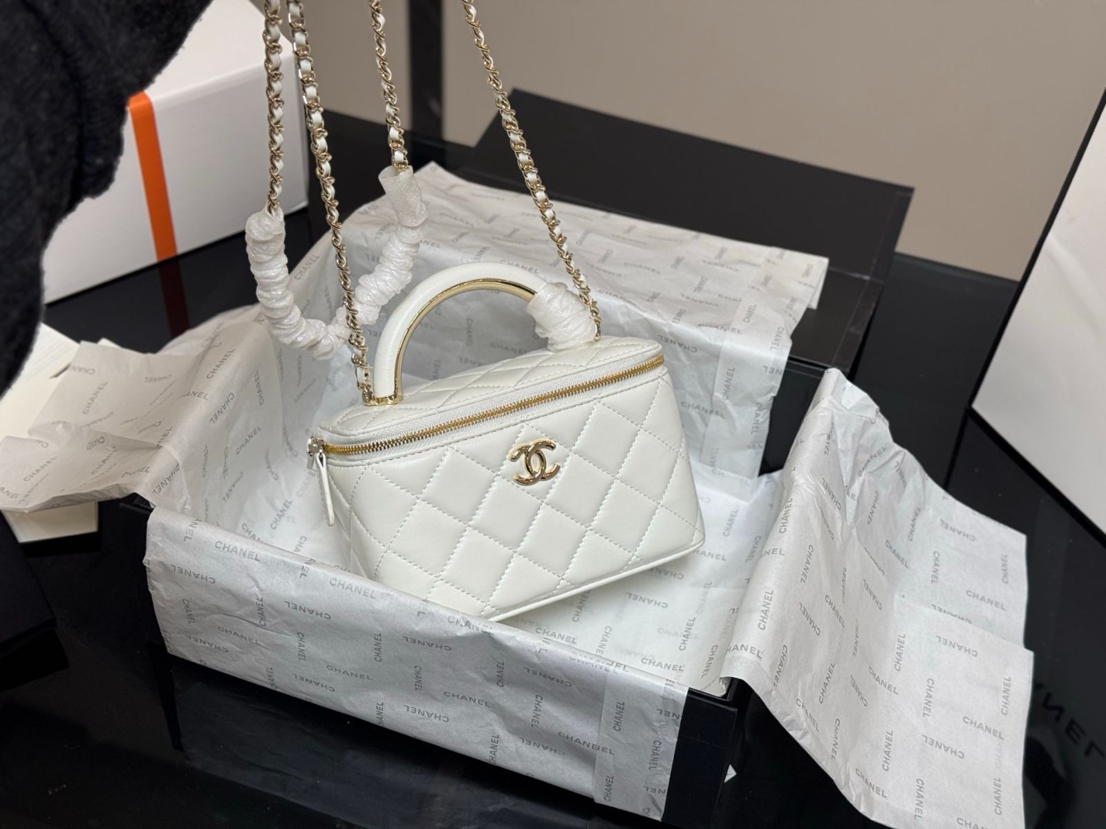 CHANEL コスメスタンド 小物入れ 14仕切 CHANEL コスメスタンド 小物入れ 14仕切