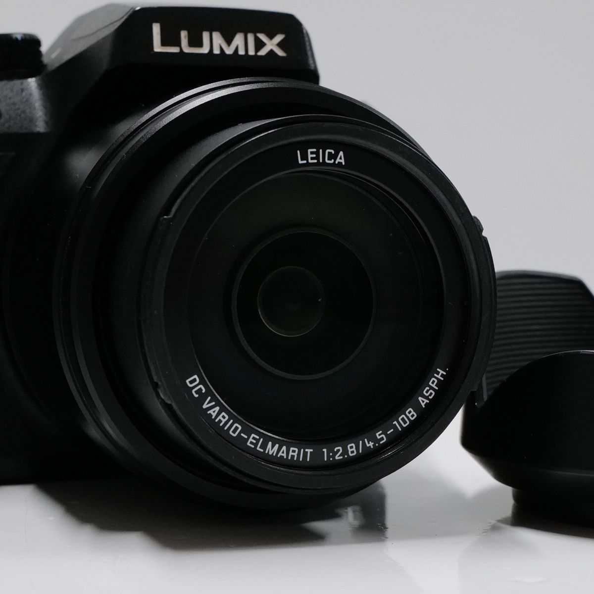 Panasonic LUMIX DMC-FZ300 USED美品 デジタルカメラ 本体＋バッテリー