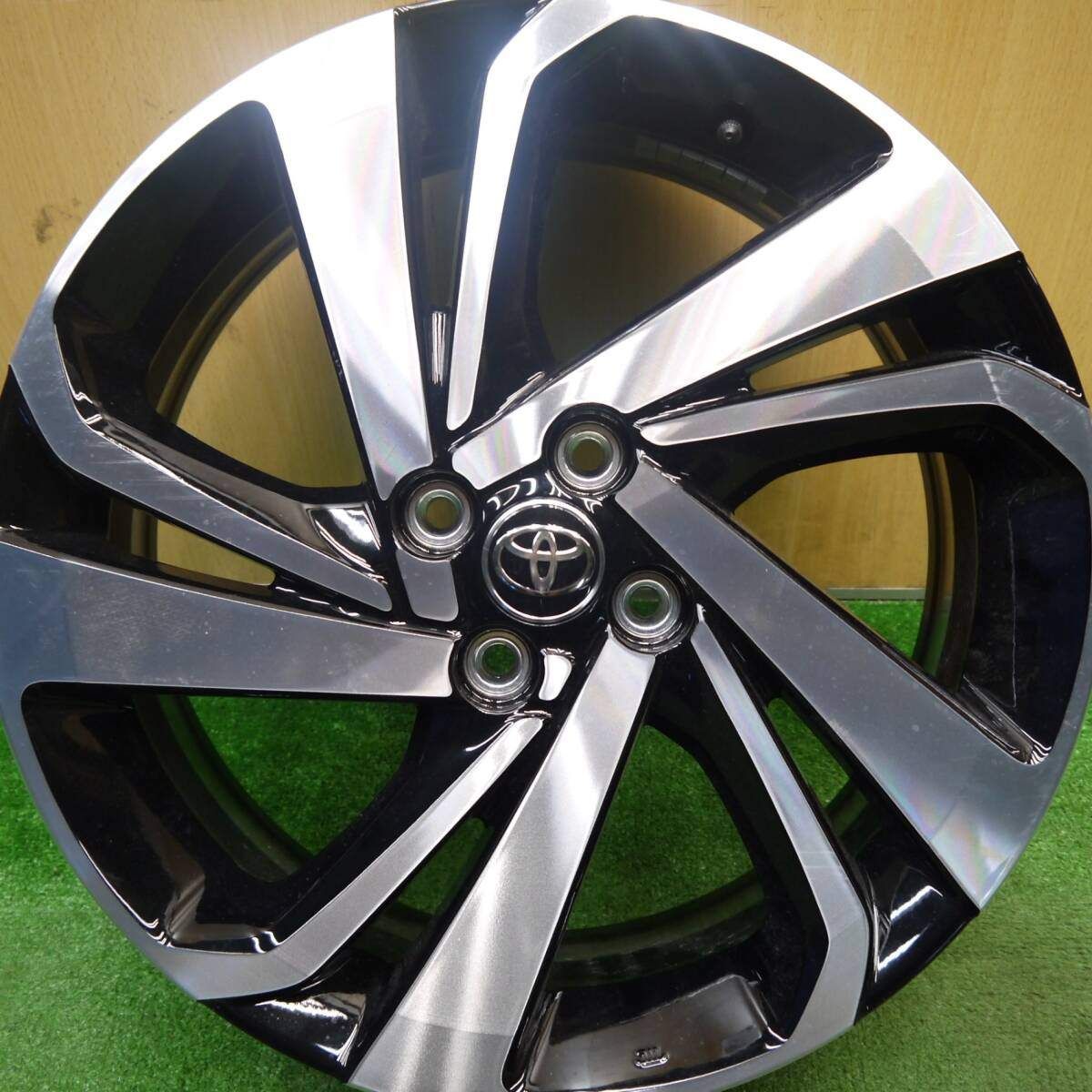 トヨタ ライズ 純正ホイール 17インチ グレードZ