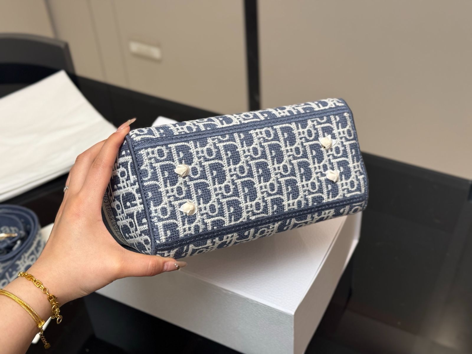 今日特価】Dior 刺繍 デイヴィッドバッグ！国内送料無料！限定